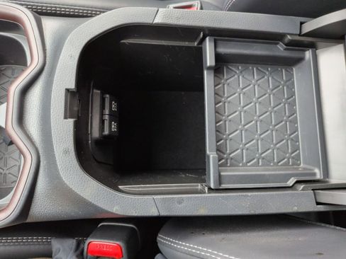 Used 2020 Toyota RAV4 Limited image 26