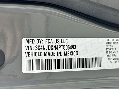 Used 2023 Jeep Compass Limited w/ Elite Group AWD/4WD image 33