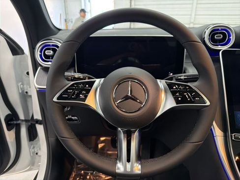 Used 2026 Mercedes-Benz GLC 300 image 15