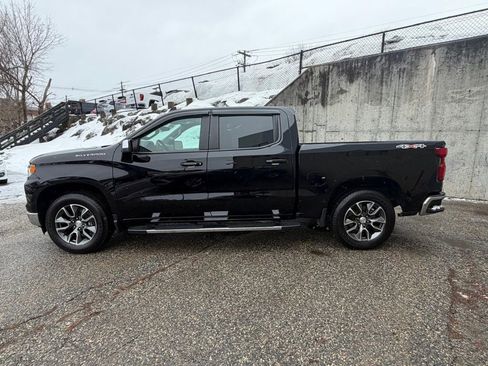 Used 2023 Chevrolet Silverado 1500 LT w/ Leather Package image 1