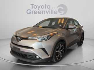 Used 2018 Toyota C-HR XLE FWD video 1