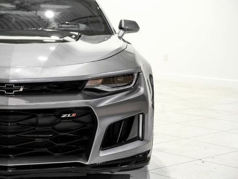 Used 2020 Chevrolet Camaro ZL1 image 41