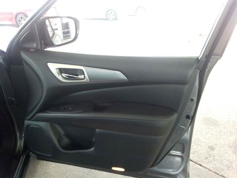 Used 2018 Nissan Pathfinder SL w/ Midnight Edition Package AWD/4WD image 23