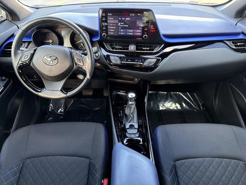 Used 2020 Toyota C-HR XLE image 20