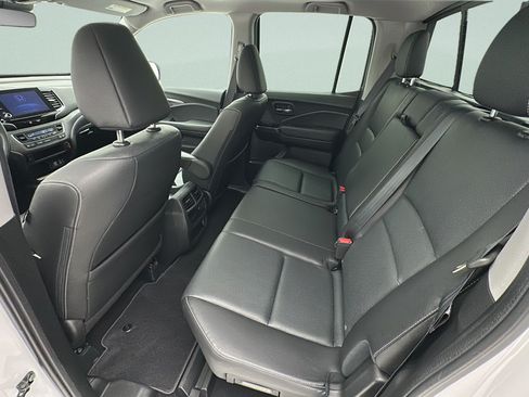 Used 2023 Honda Ridgeline RTL-E image 11