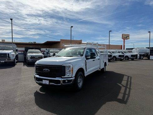 New 2026 Ford F250 XL w/ XL Chrome Package image 5