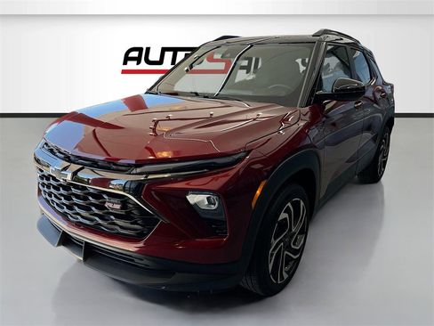 Used 2025 Chevrolet TrailBlazer RS image 3