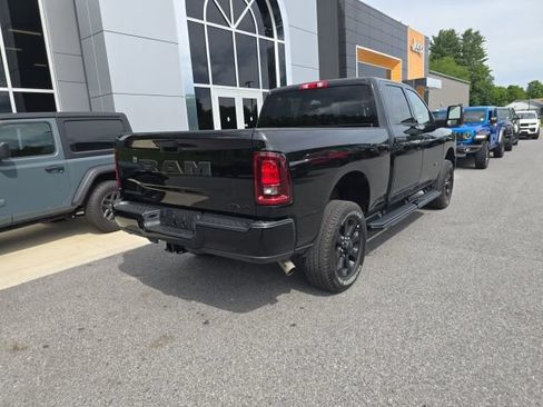 Certified 2025 RAM 2500 Big Horn AWD/4WD image 6