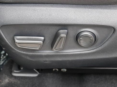 Certified 2025 Toyota RAV4 XLE w/ Convenience Package FWD image 21