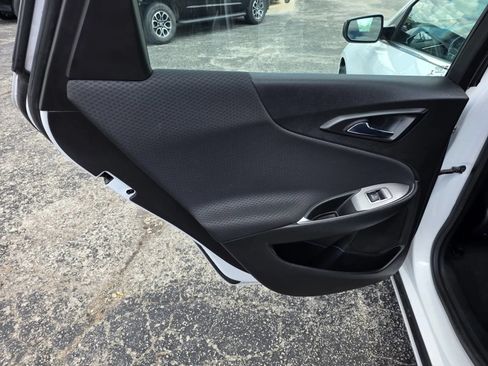 Used 2021 Chevrolet Malibu LT FWD image 12