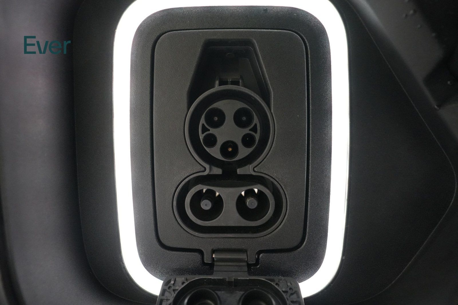 Used 2024 Rivian R1T Adventure Dual AWD/4WD image 10