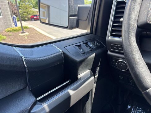Used 2018 Ford F150 XLT w/ Equipment Group 302A Luxury AWD/4WD image 14
