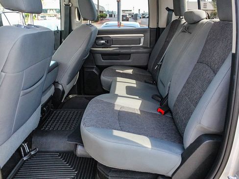 Used 2018 RAM 1500 Big Horn RWD image 19