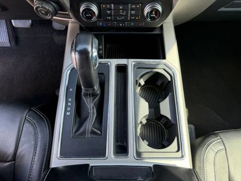 Used 2020 Ford F150 Lariat w/ Equipment Group 502A Luxury AWD/4WD image 19