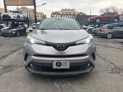 Used 2018 Toyota C-HR XLE image 8
