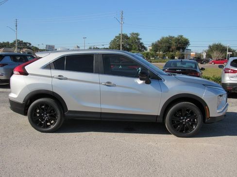 New 2026 Mitsubishi Eclipse Cross LE image 2