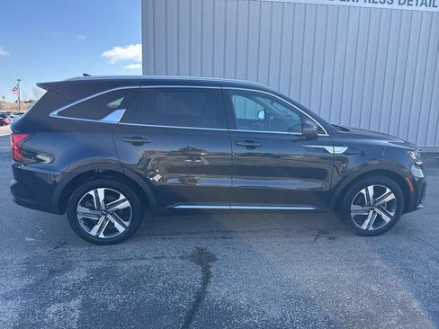 Used 2023 Kia Sorento EX AWD/4WD image 3