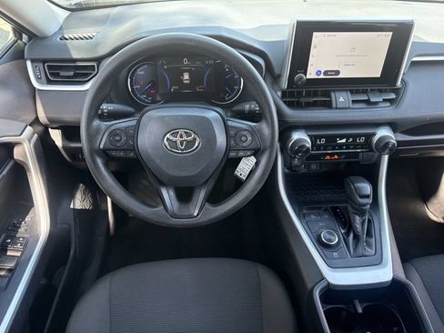 Used 2023 Toyota RAV4 LE AWD/4WD image 13