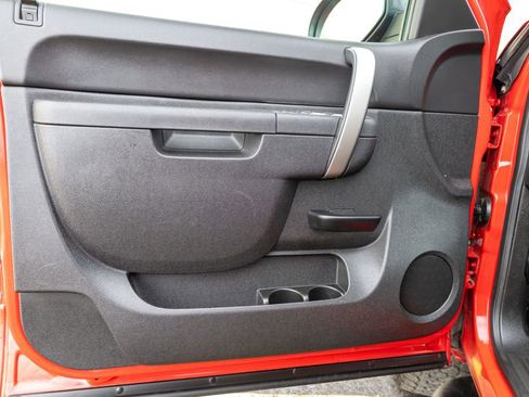 Used 2014 Chevrolet Silverado 2500 LT w/ Interior Plus Package image 21