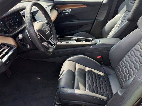Used 2023 Audi e-tron GT Premium Plus AWD/4WD image 5
