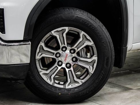 Used 2025 GMC Sierra 1500 SLT AWD/4WD image 3
