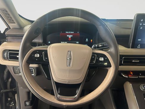 Used 2023 Lincoln Aviator Reserve w/ Equipment Group 201A AWD/4WD image 15