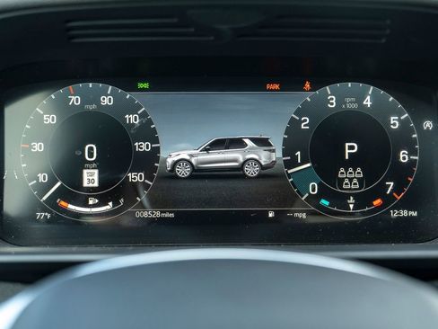 Certified 2024 Land Rover Discovery S image 14