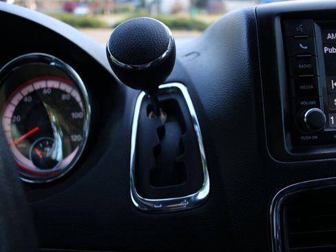 Used 2019 Dodge Grand Caravan SE image 8