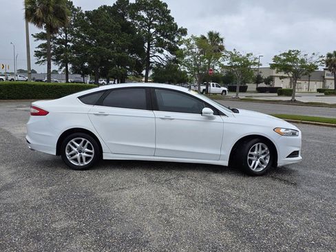 Used 2016 Ford Fusion SE FWD image 30