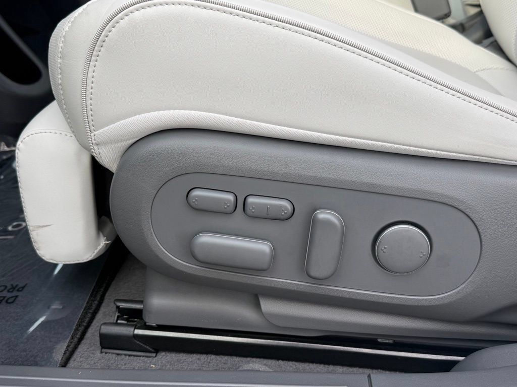 Certified 2024 Hyundai Ioniq 5 Limited RWD image 31