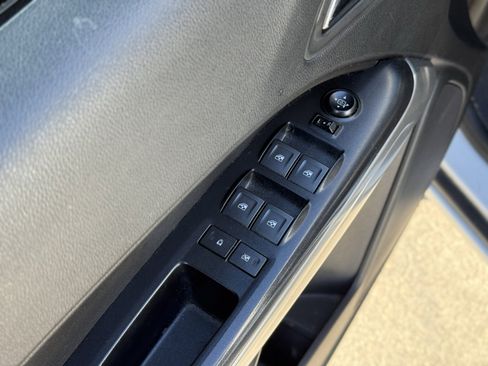 Used 2020 Chevrolet Colorado LT w/ Luxury Package image 29