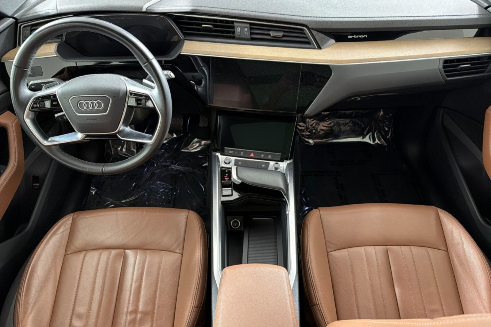 Used 2024 Audi Q8 e-tron Premium AWD/4WD image 12