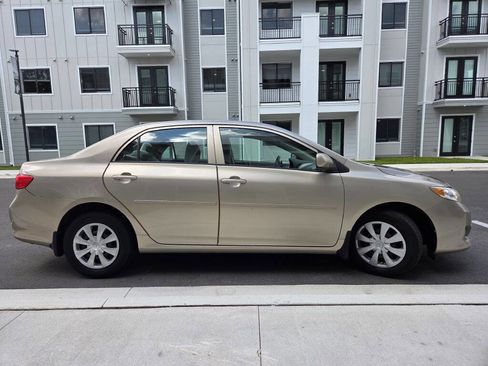 Used 2010 Toyota Corolla image 5