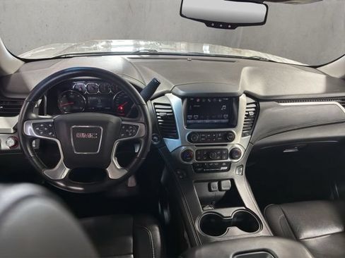 Used 2016 GMC Yukon XL SLT w/ Open Road Package AWD/4WD image 2