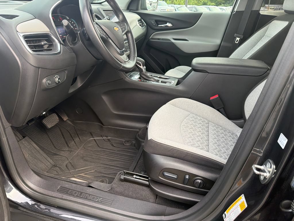 Used 2022 Chevrolet Equinox LT FWD image 9