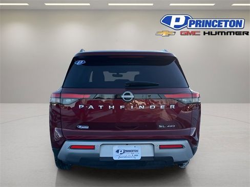 Used 2025 Nissan Pathfinder SL image 6