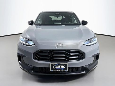 Used 2025 Honda HR-V Sport image 2