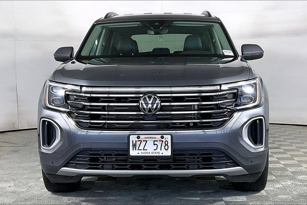 Used 2024 Volkswagen Atlas SE FWD image 2