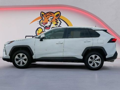 Used 2023 Toyota RAV4 LE FWD image 8