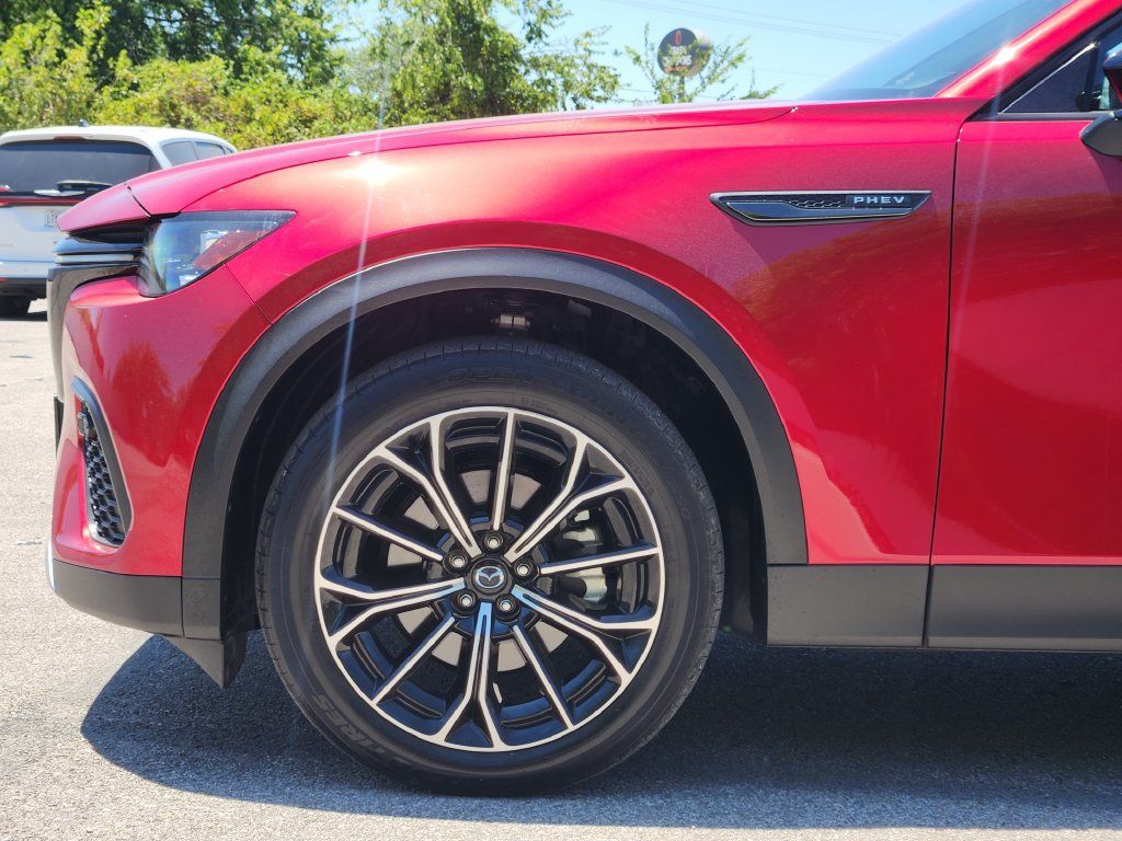 Certified 2025 MAZDA CX-70 Plug-In Hybrid w/ Premium Plus AWD/4WD image 7
