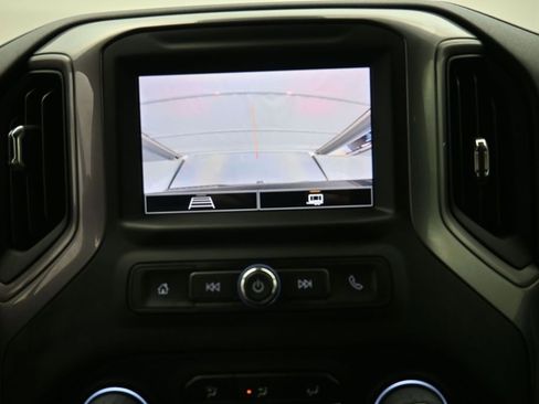 Used 2022 Chevrolet Silverado 1500 Custom RWD image 9