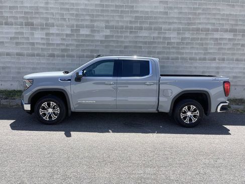 Used 2024 GMC Sierra 1500 SLE AWD/4WD image 5
