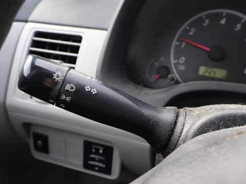 Used 2011 Toyota Corolla LE image 18