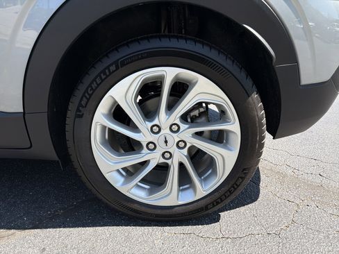 New 2027 Chevrolet Bolt LT w/ Comfort Package FWD image 19