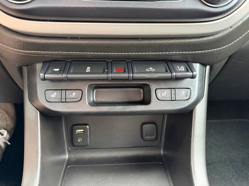 Used 2016 GMC Canyon SLT w/ Driver Alert Package AWD/4WD image 21
