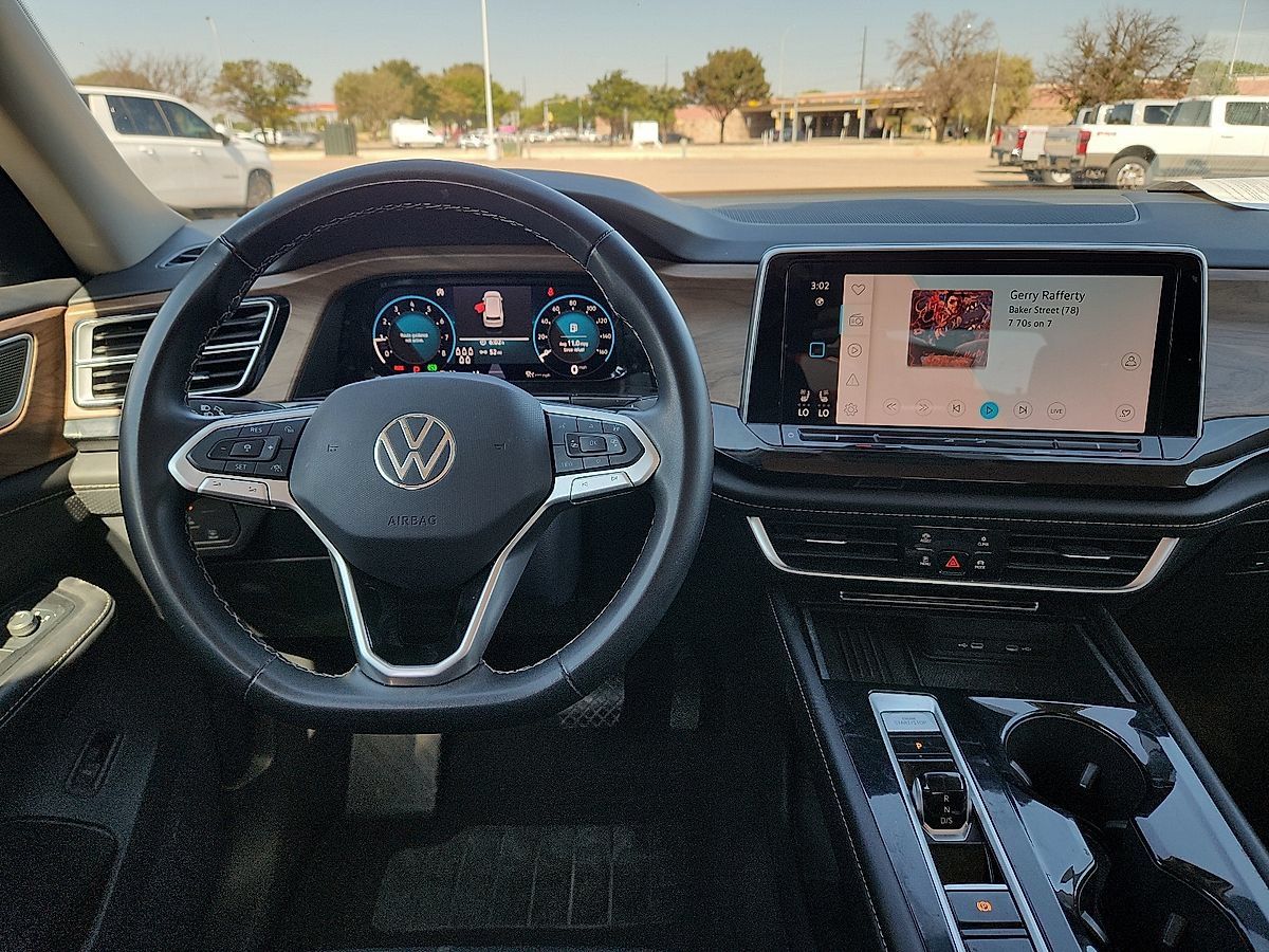 Used 2025 Volkswagen Atlas SE AWD/4WD image 7