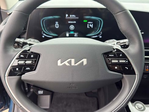 Certified 2026 Kia Niro FWD image 19