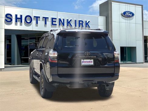 Used 2023 Toyota 4Runner 40th Anniversary SE image 6