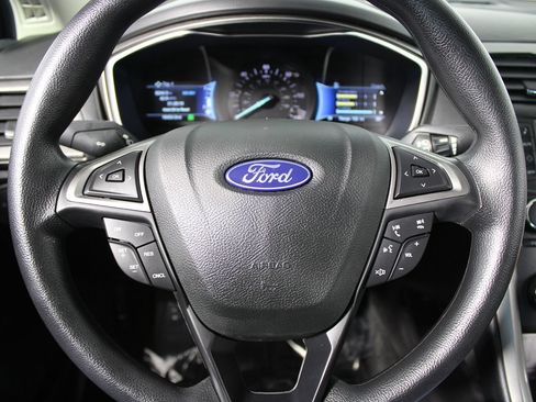 Used 2018 Ford Fusion S FWD image 11