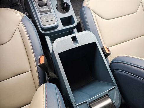 New 2025 Ford Maverick Lariat w/ 4K Tow Package image 24